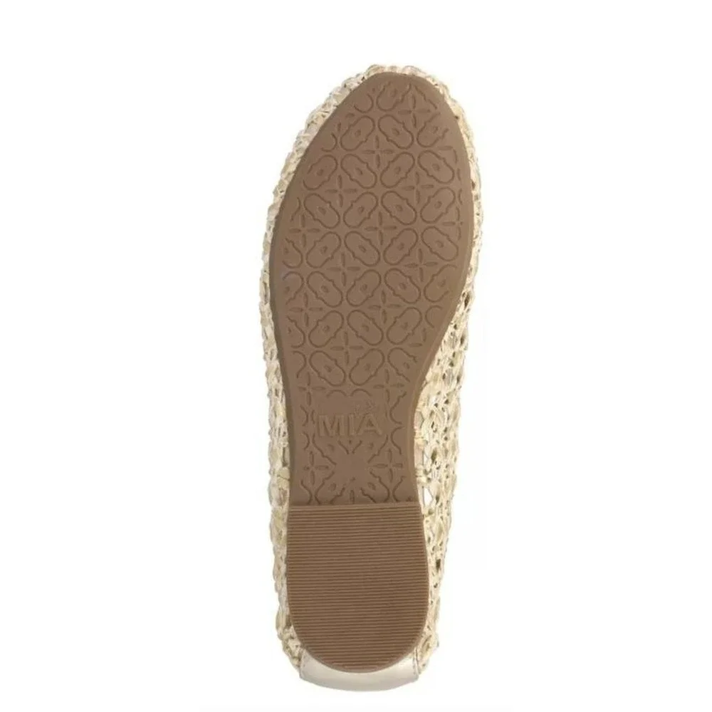 MIA Kids Girl's Myrha Gold Woven Flats- New In Box- Size 2
